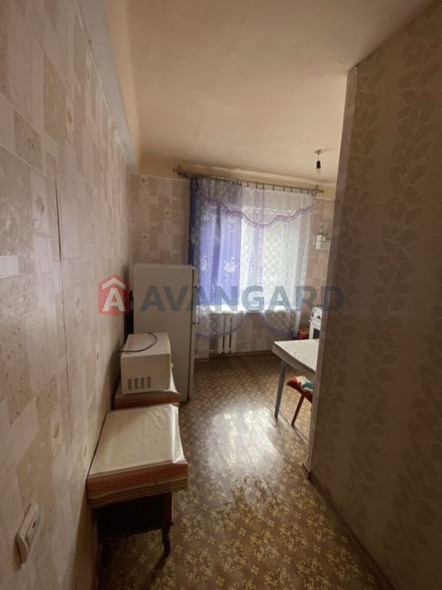 2 ��. ��������, 43/-/6 ��. �., 4/5 ������ ���� 4