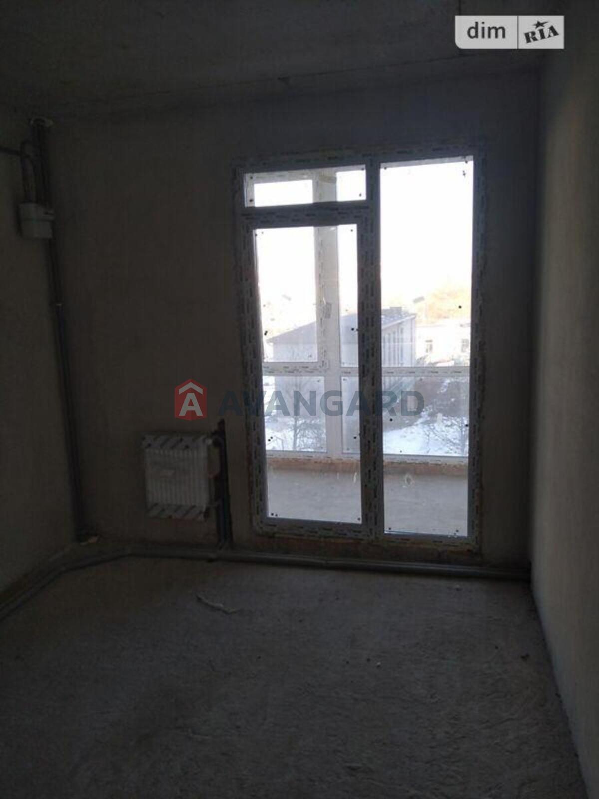 2 ��. ��������, 77/34/10 ��. �., 4/8 ������ ���� 13