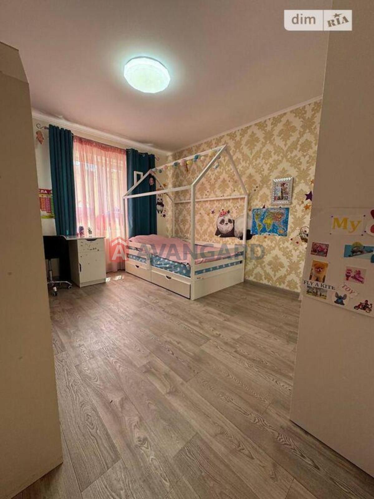 2 ����. ��������, 62/32/16 ��. �., 11/11 ���� ���� 8