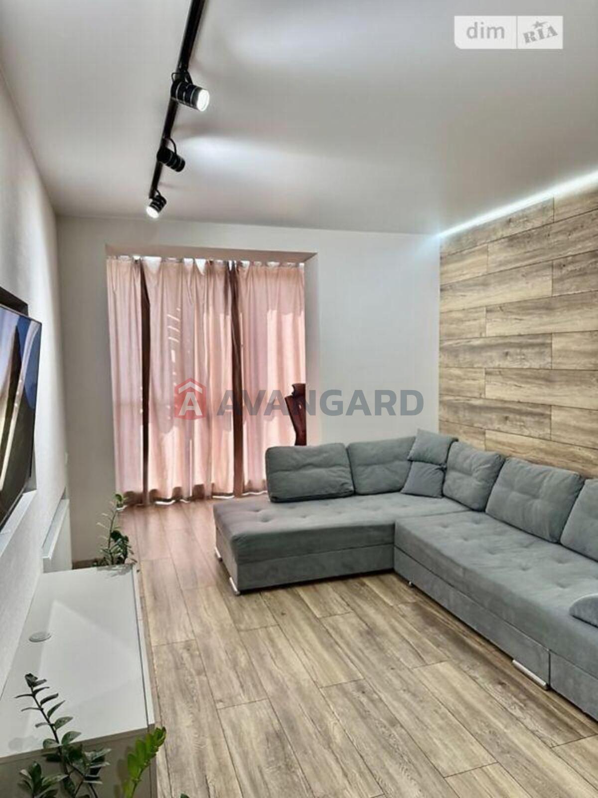 2 ��. ��������, 51/-/12 ��. �., 5/10 ������ ���� 10