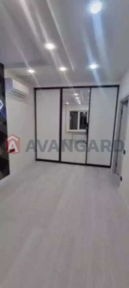 3 ��. ��������, 80/-/11 ��. �., 6/11 ������ ���� 7