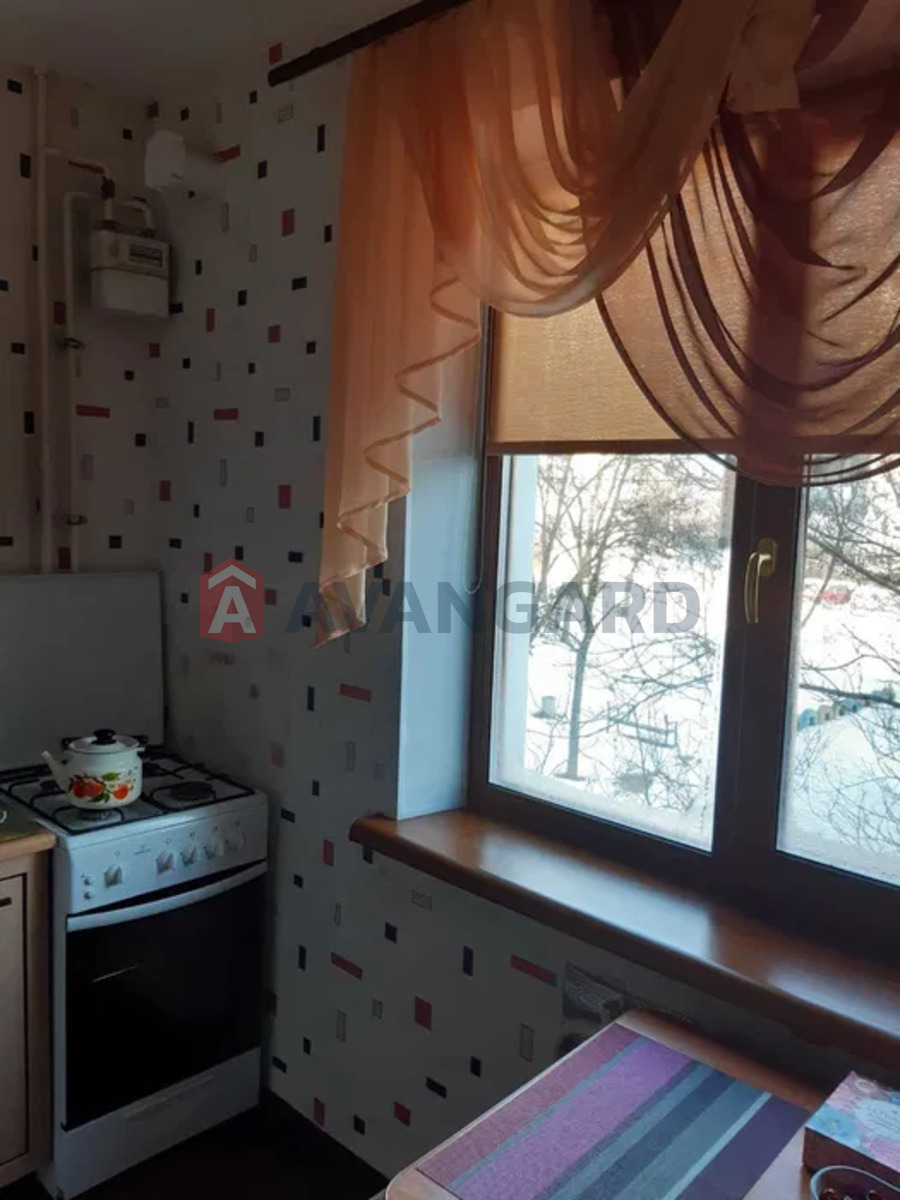 3 ��. ��������, 71/-/8 ��. �., 2/10 ������ ���� 3