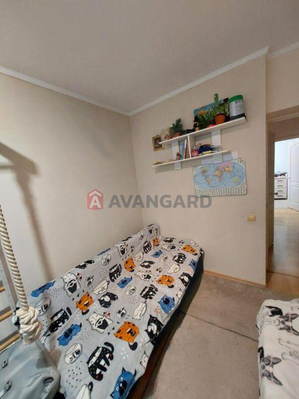 3 ��. ��������, 65/-/11 ��. �., 2/9 ������ ���� 17