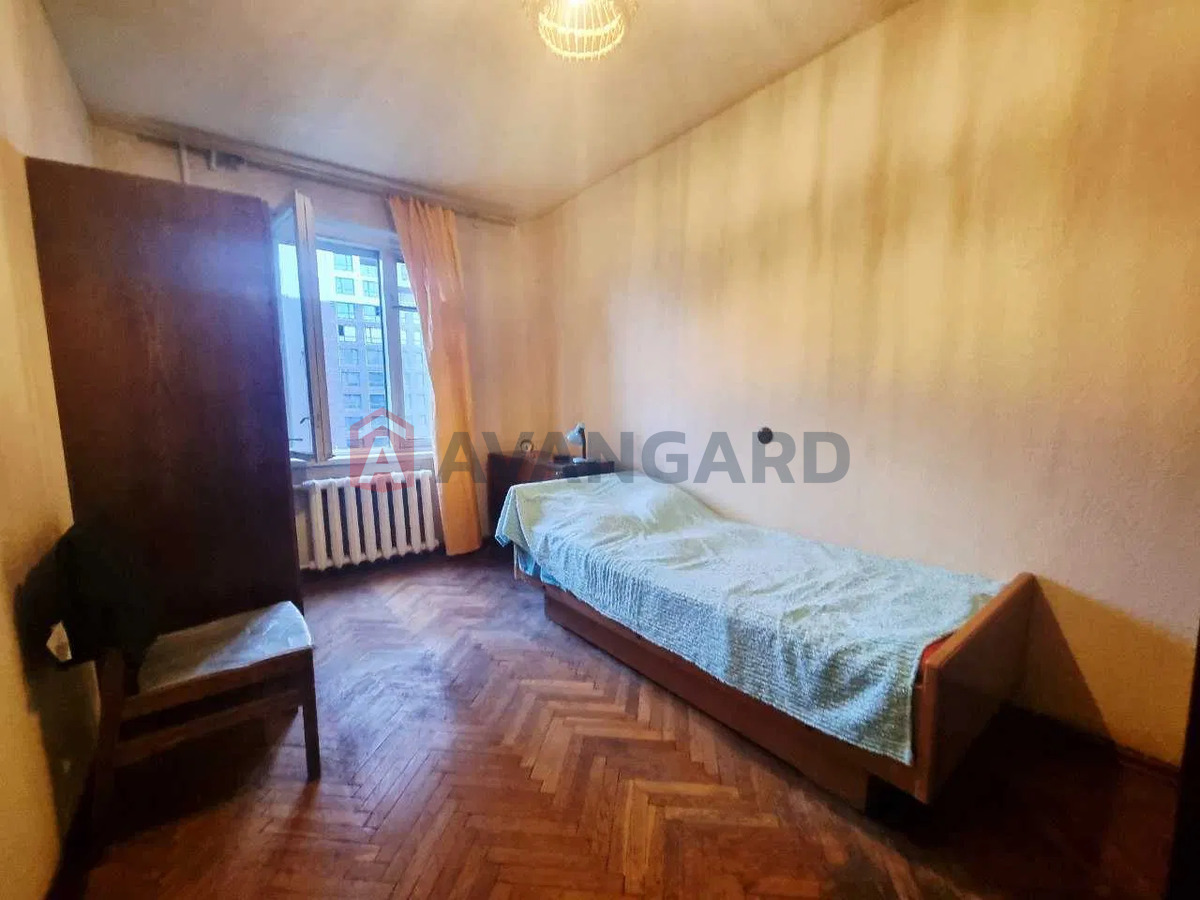 2 . , 47/-/7 . ., 5/9   7