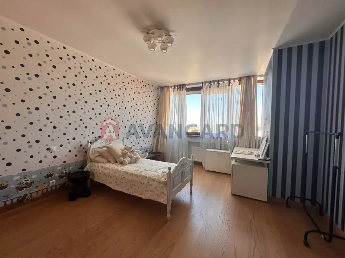 6 ��. ��������, 395/-/- ��. �., 14/17 ������ ���� 16