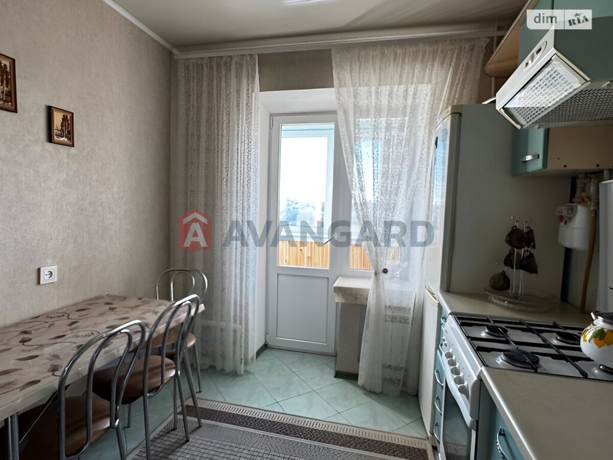 1 ��. ��������, 55/15/8 ��. �., 5/6 ������ ���� 12