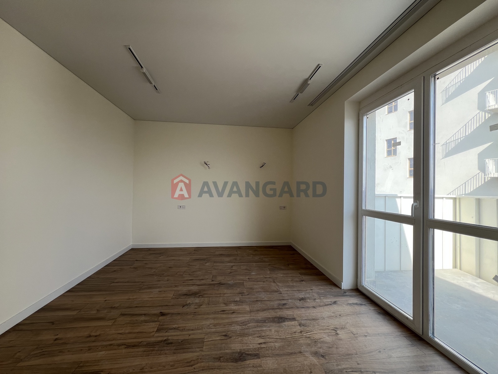 1 ��. ��������, 43/16/18 ��. �., 9/9 ������ ���� 7