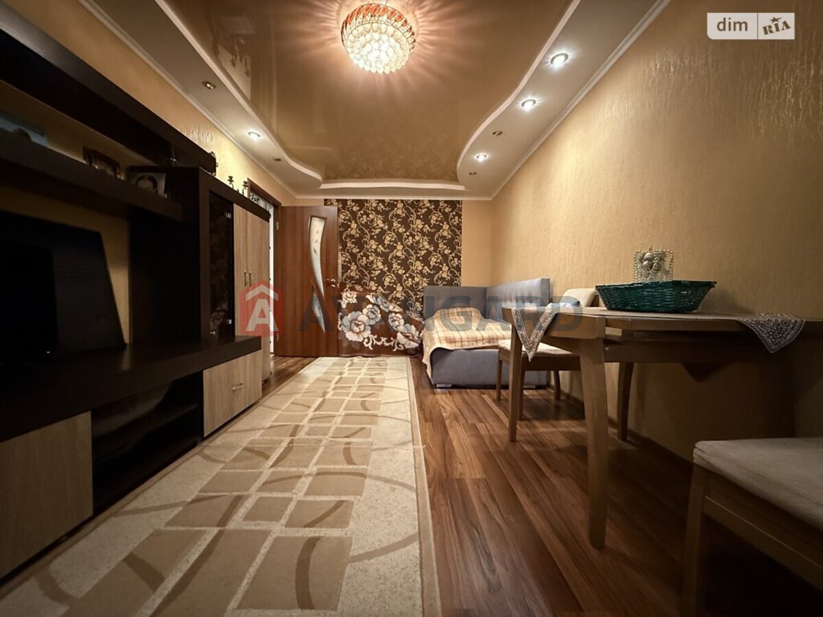 2 ����. ��������, 50/29/8 ��. �., 3/9 ���� ���� 18