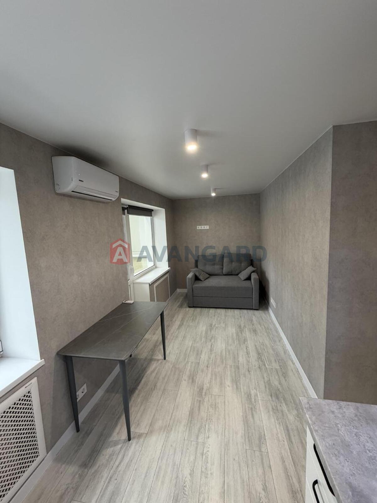 1 ����. ��������, 33/12/15 ��. �., 2/5 ���� ���� 3