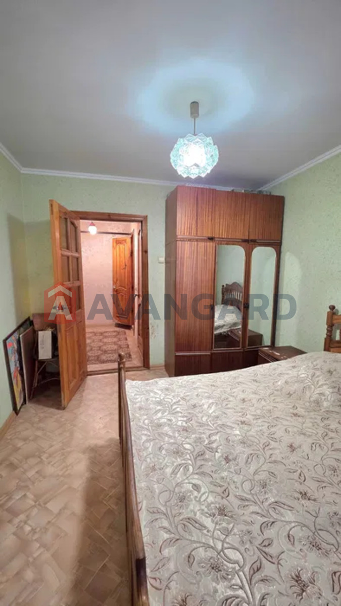 3 ��. ��������, 63/-/6 ��. �., 8/9 ������ ���� 15