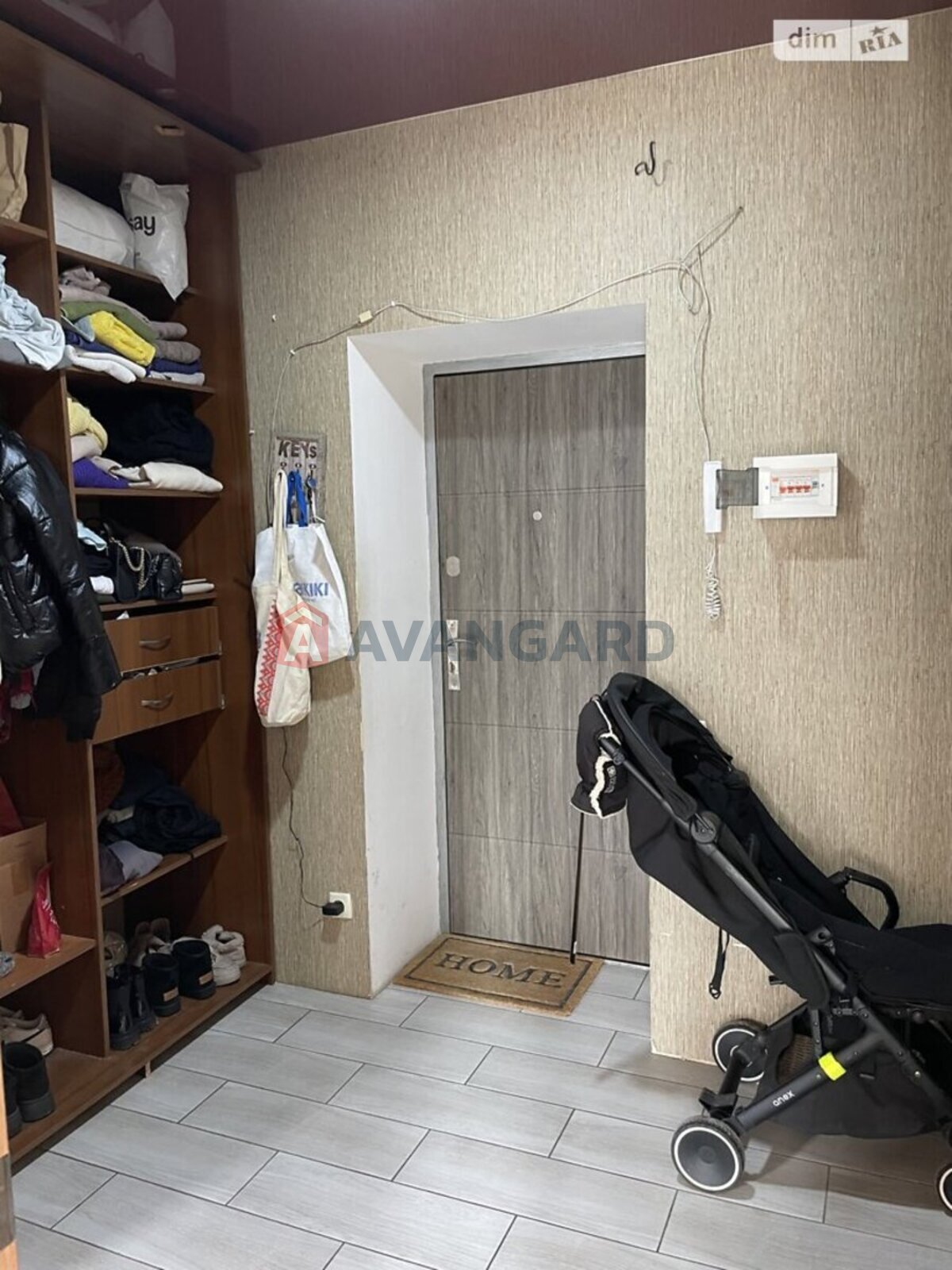 1 ����. ��������, 43/17/11 ��. �., 4/12 ���� ���� 17