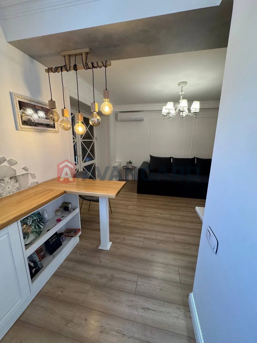 2 ��. ��������, 43/-/7 ��. �., 2/5 ������ ���� 3