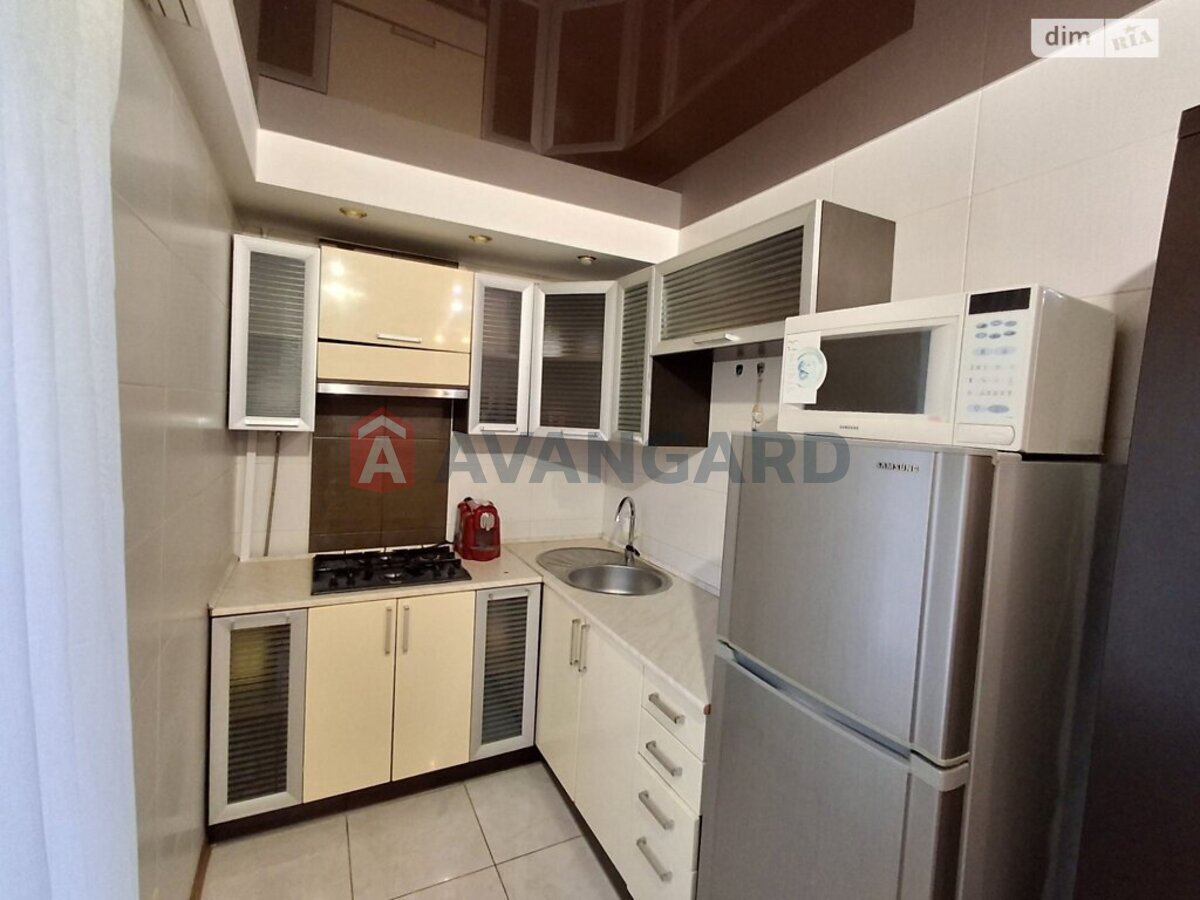 2 ��. ��������, 53/36/6 ��. �., 7/9 ������ ���� 8