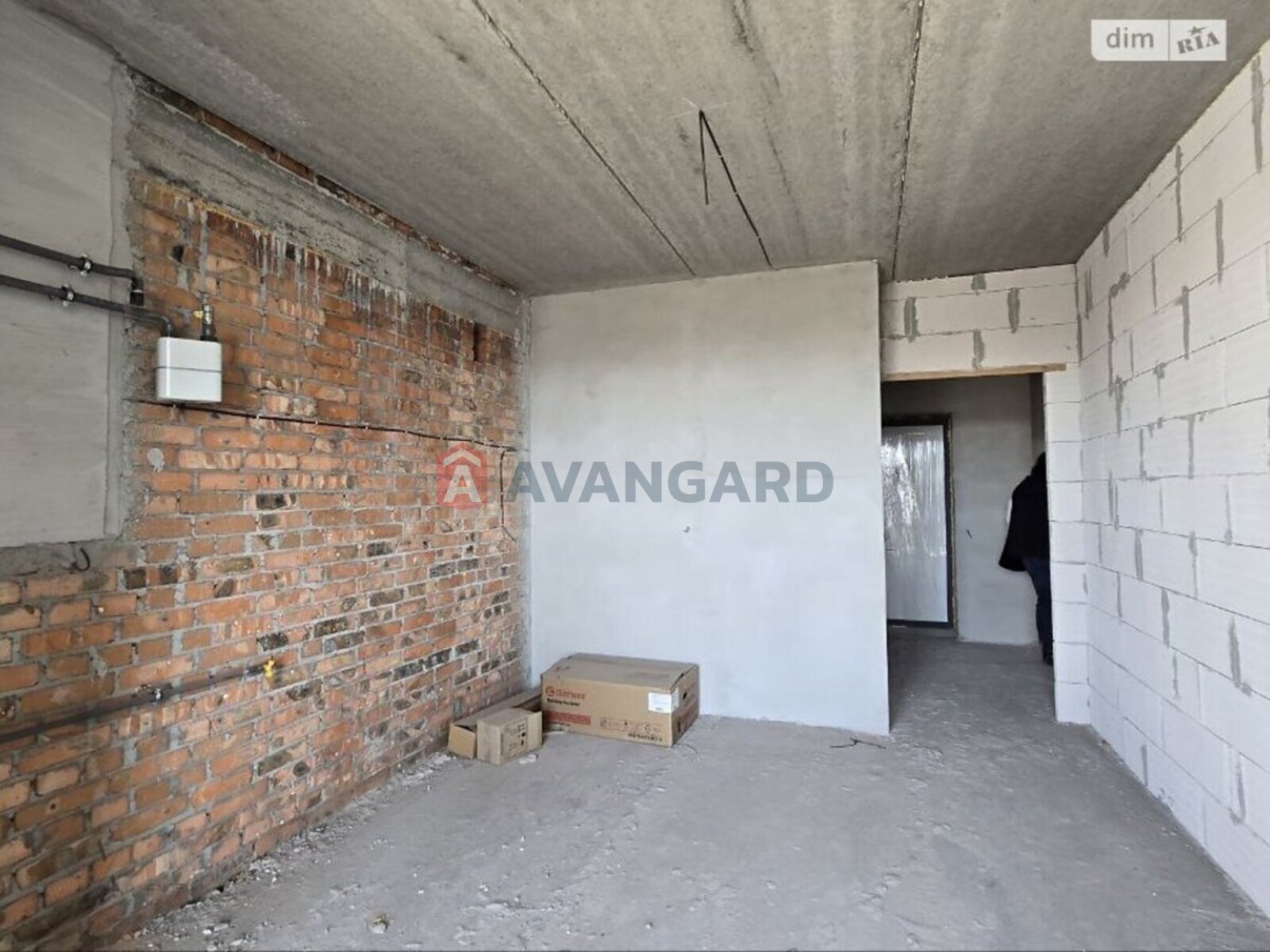 3 ��. ��������, 83/47/17 ��. �., 8/10 ������ ���� 22