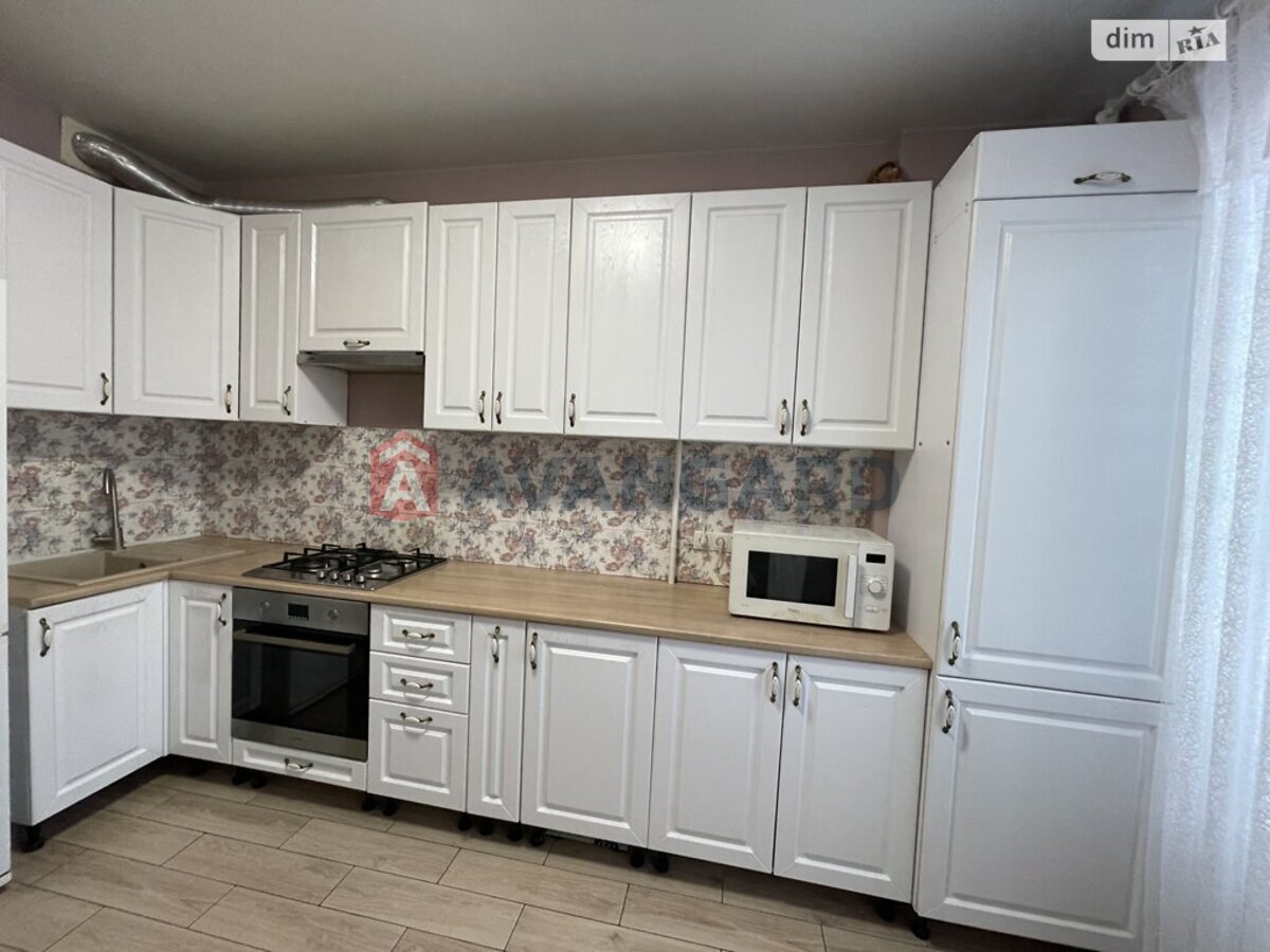 1 ����. ��������, 39/17/11 ��. �., 3/7 ���� ���� 1