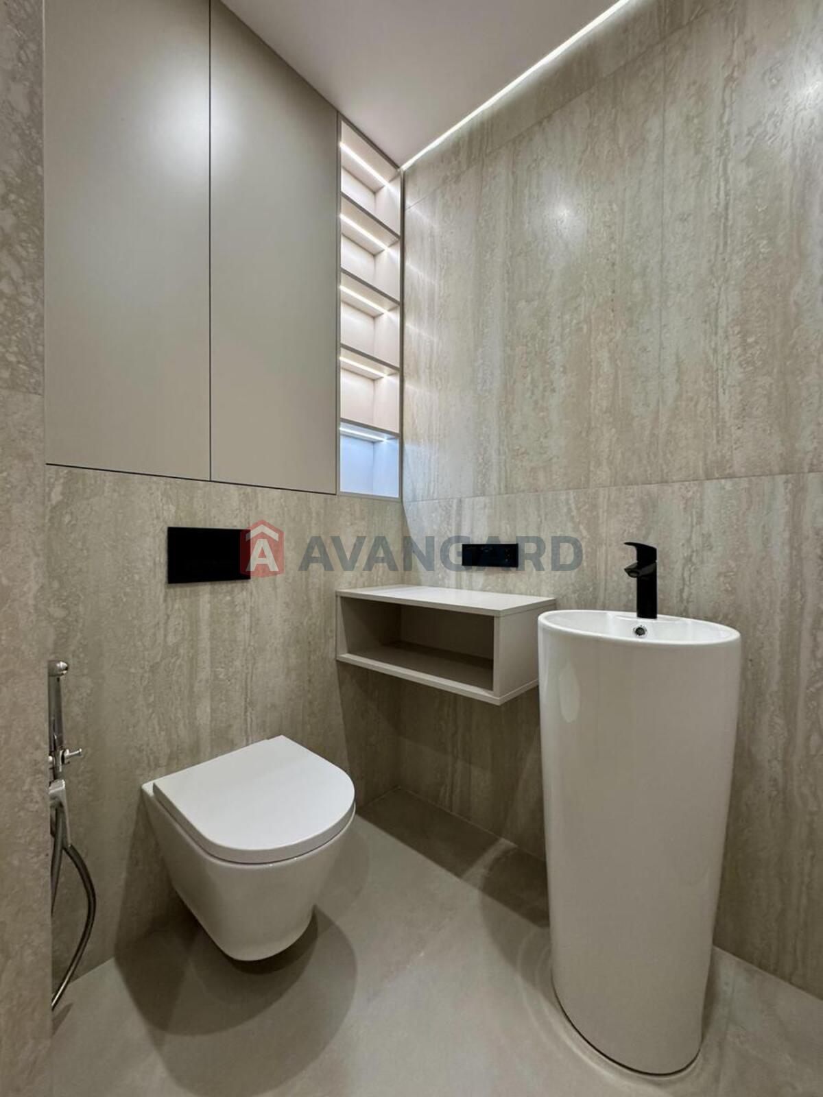 3 ��. ��������, 76/27/25 ��. �., 17/26 ������ ���� 9