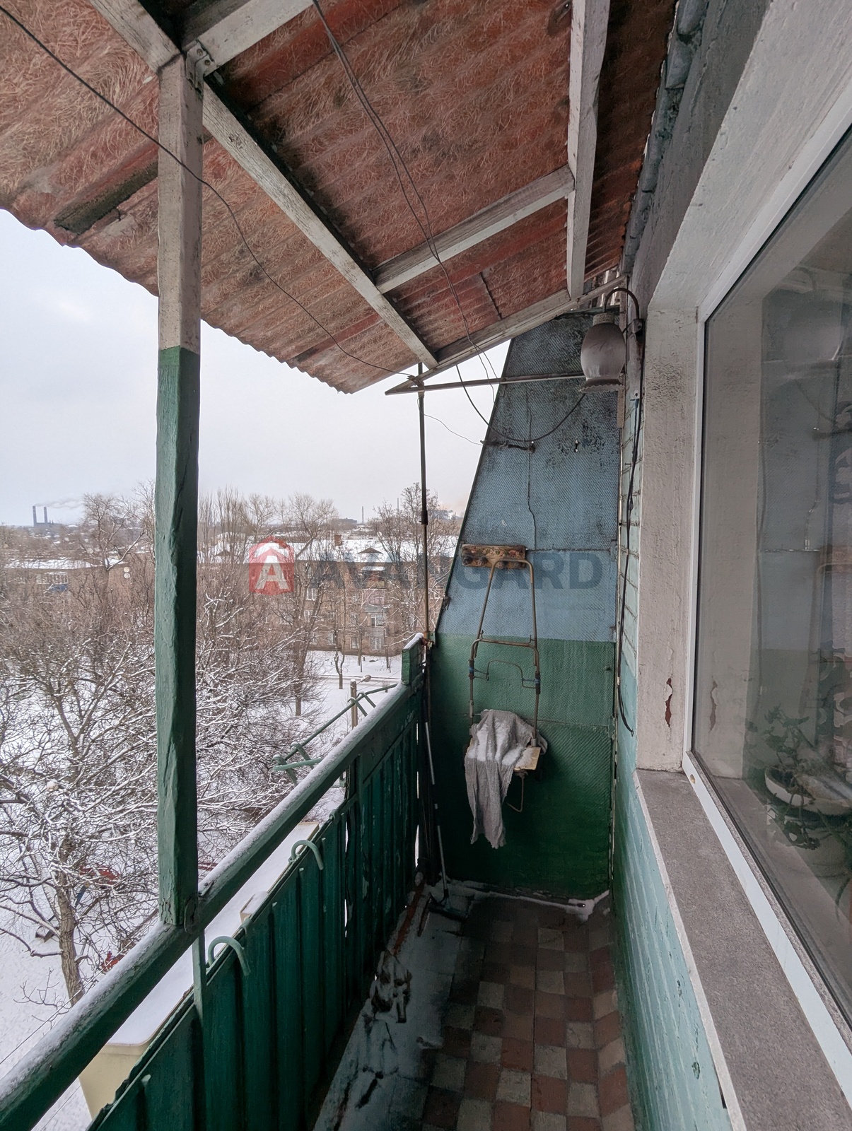 2 ��. ��������, 47/28/6 ��. �., 5/5 ������ ���� 14