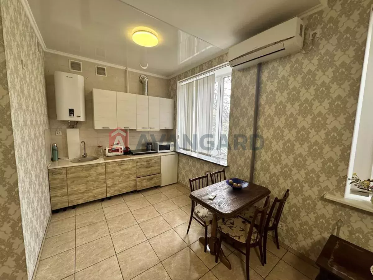 3 ����. ��������, 71/-/10 ��. �., 3/5 ���� ���� 1