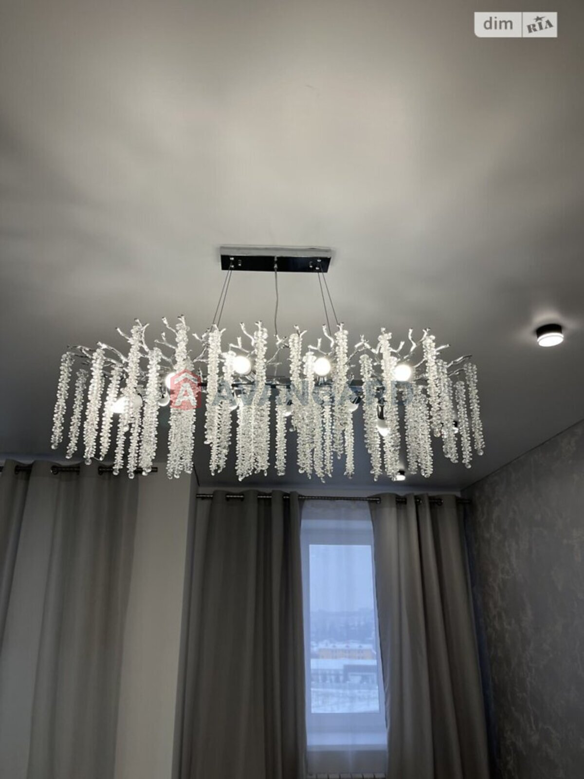 2 ����. ��������, 70/29/24 ��. �., 5/8 ���� ���� 10