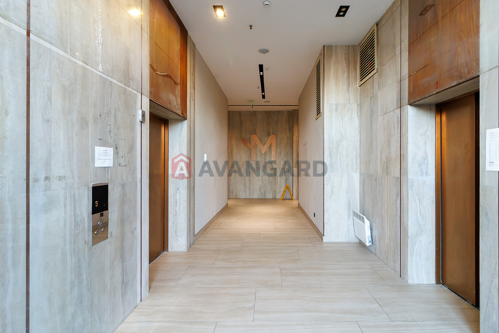 1 ��. ��������, 46,82/16/20 ��. �., 9/34 ������ ���� 8