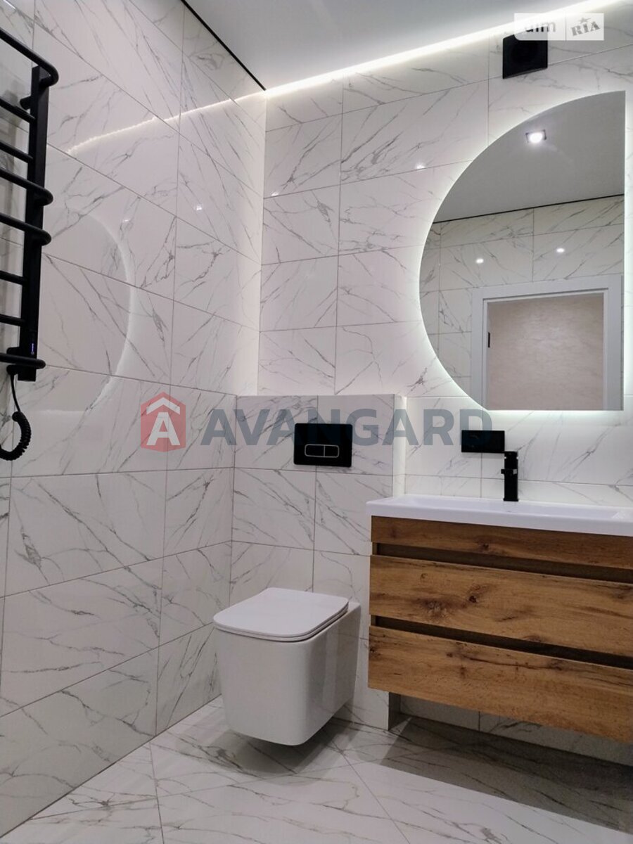 1 ����. ��������, 40/18/12 ��. �., 2/11 ���� ���� 16