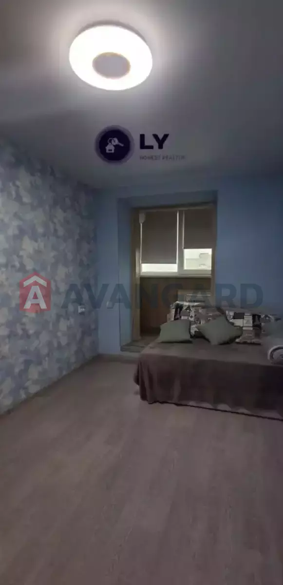 2 ����. ��������, 45/-/8 ��. �., 9/9 ���� ���� 10