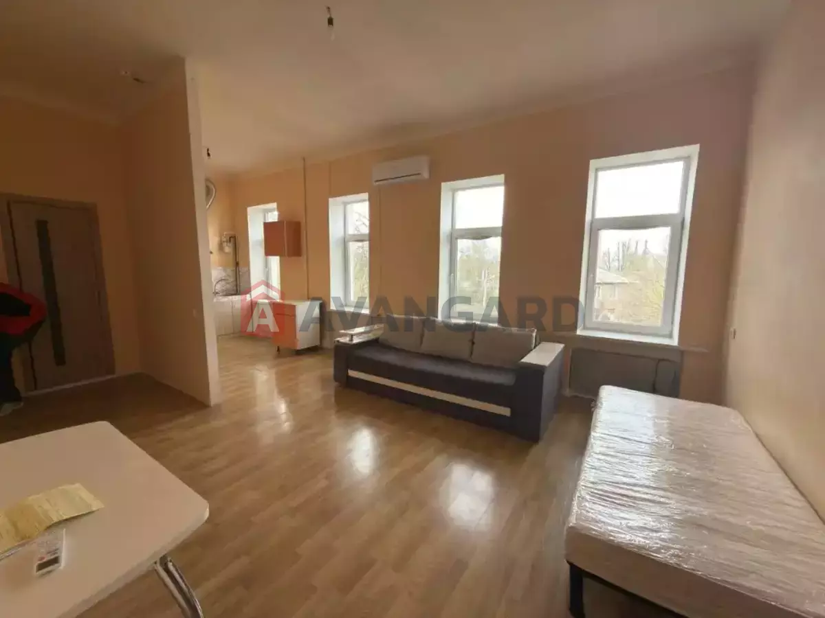 3 ��. ��������, 52/-/- ��. �., 2/2 ������ ���� 2