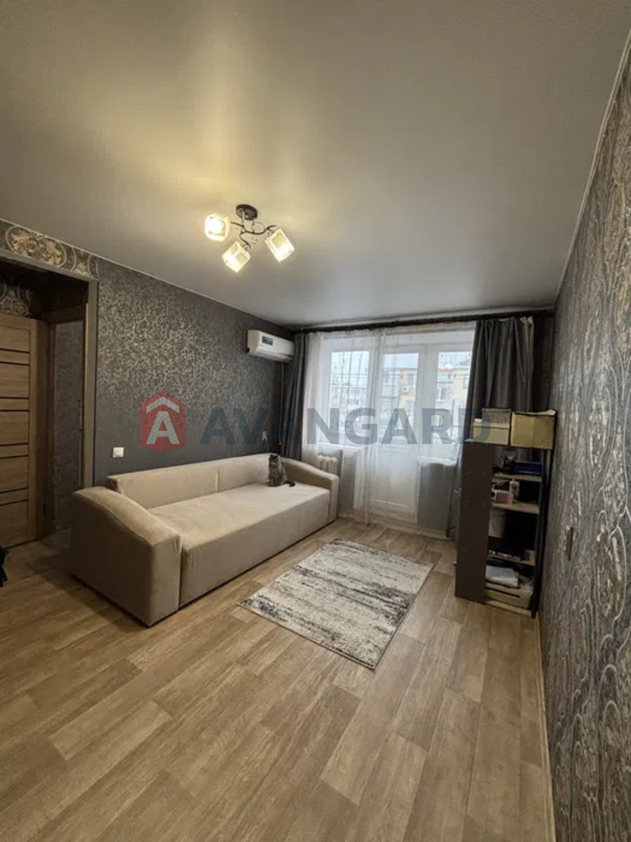 1 ��. ��������, 33/-/5 ��. �., 4/5 ������ ���� 2