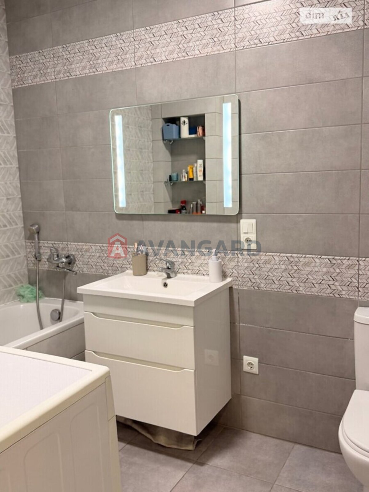 1 ��. ��������, 44/16/16 ��. �., 7/13 ������ ���� 17