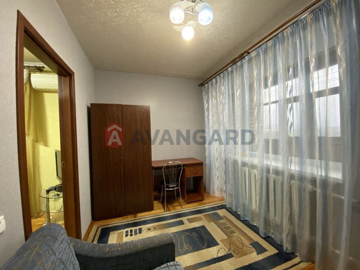 2 ��. ��������, 37/-/7 ��. �., 9/13 ������ ���� 4