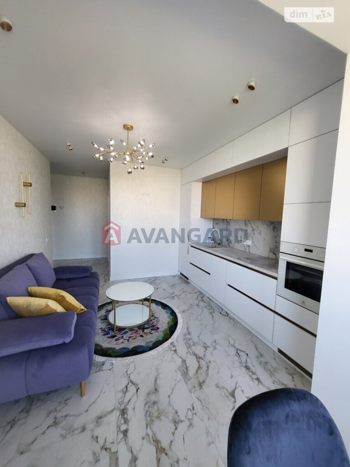 1 ��. ��������, 48/18/13 ��. �., 4/8 ������ ���� 3