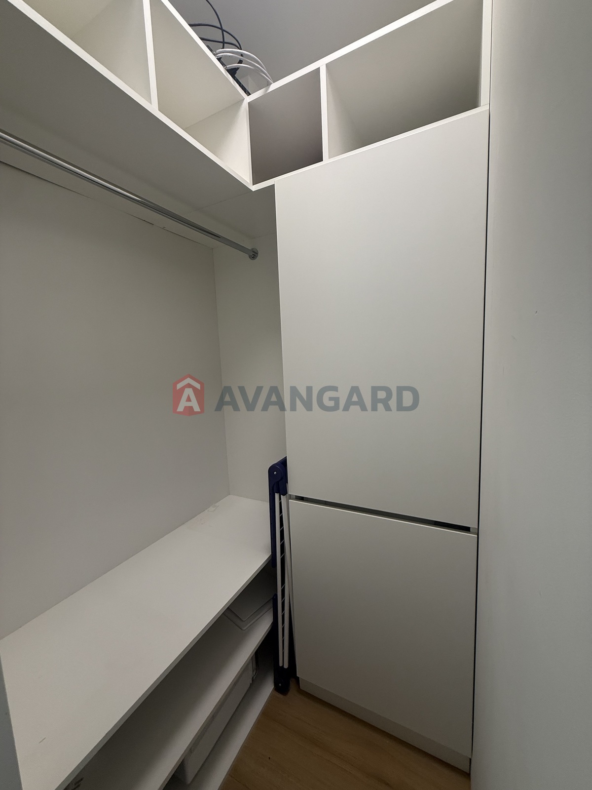 2 ��. ��������, 49/-/21 ��. �., 18/26 ������ ���� 10