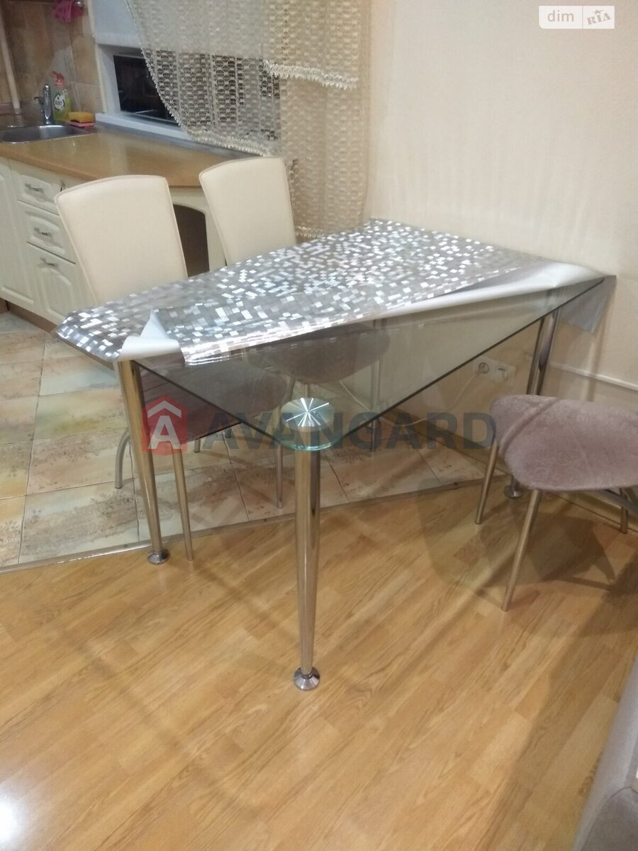 3 ����. ��������, 57/20/27 ��. �., 2/3 ���� ���� 5