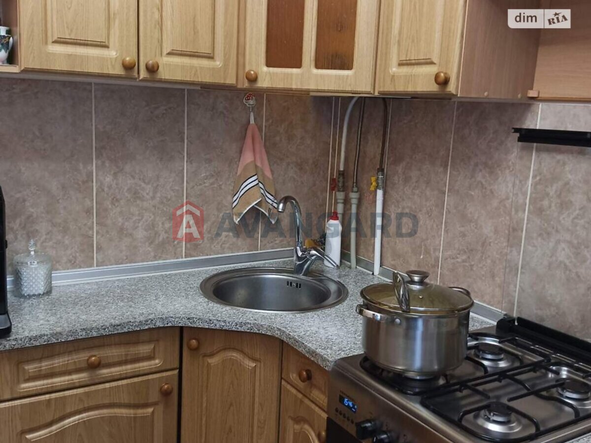 3 ��. ��������, 64/-/6 ��. �., 1/2 ������ ���� 15