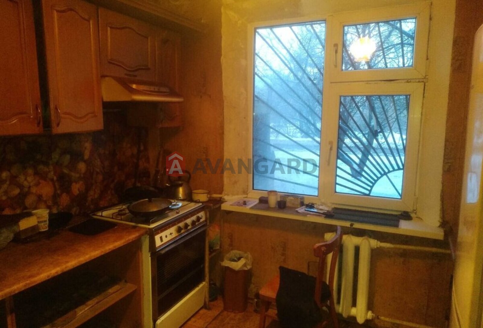 3 ��. ��������, 63/-/8 ��. �., 1/9 ������ ���� 4