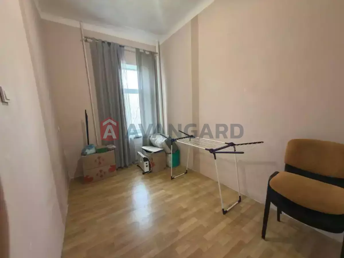 3 ��. ��������, 52/-/- ��. �., 2/2 ������ ���� 9