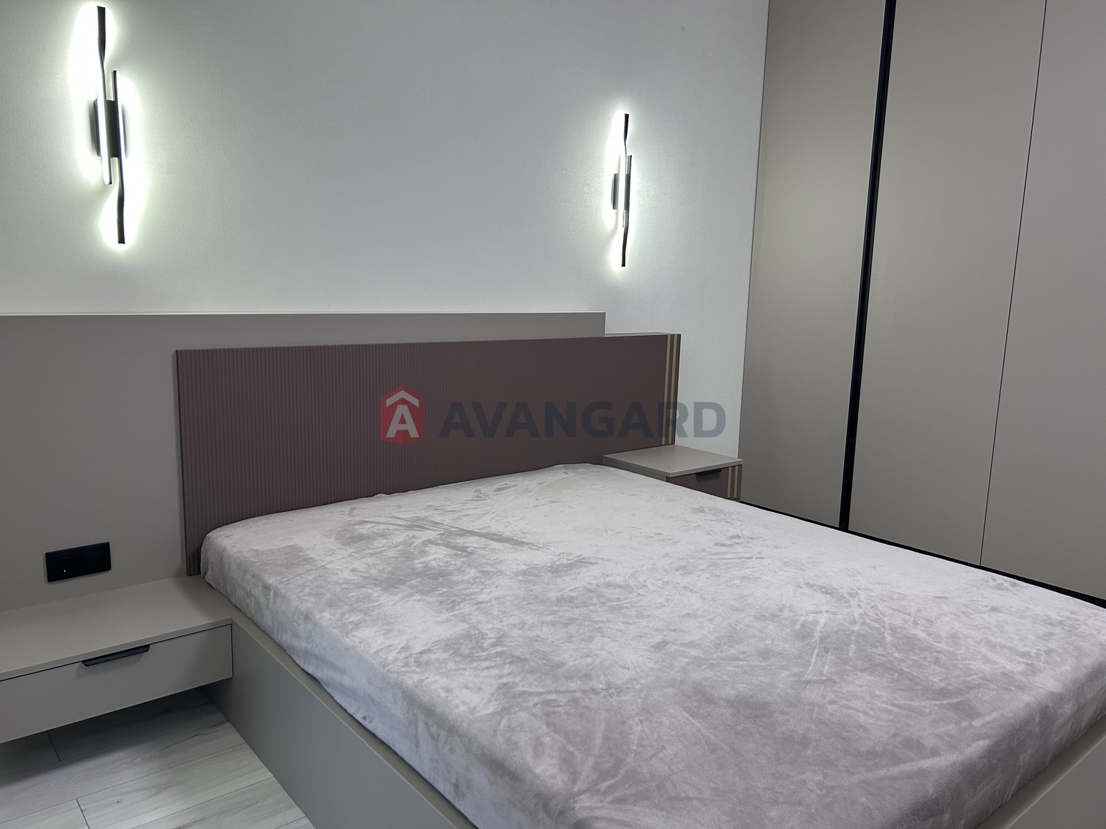 1 ��. ��������, 48,3/16,0/22,8 ��. �., 12/17 ������ ���� 10