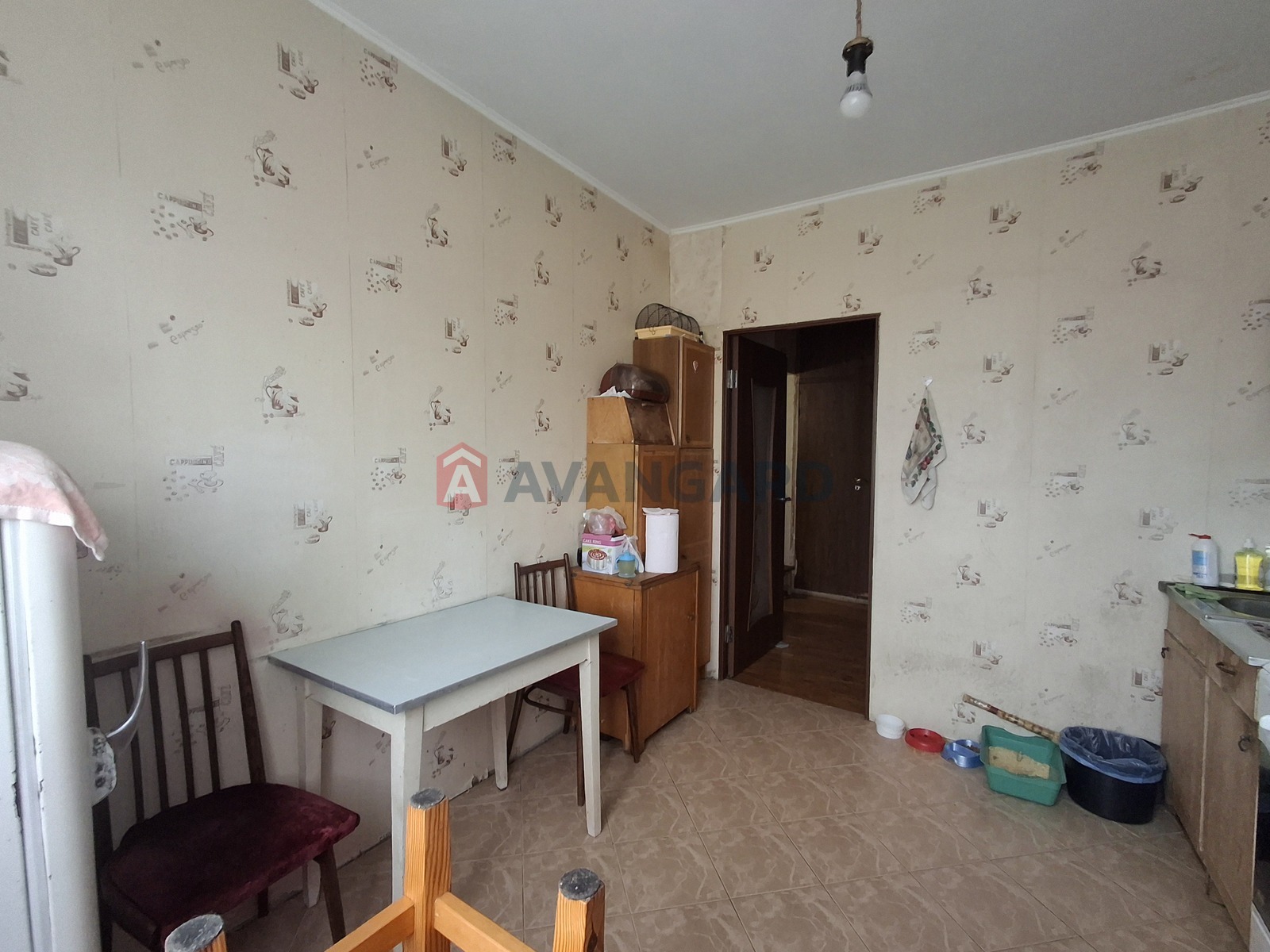 2 ��. ��������, 52,5/30.3/9.7 ��. �., 4/10 ������ ���� 6