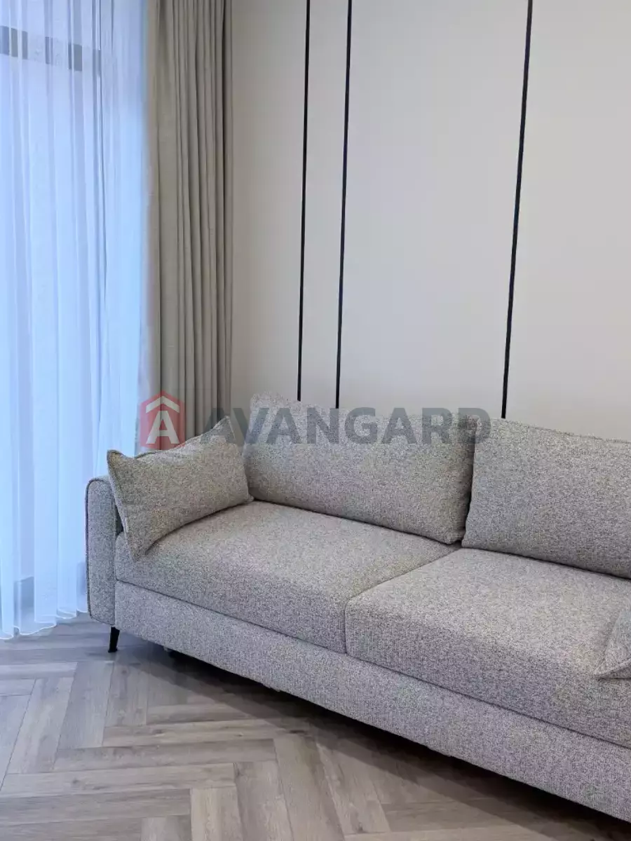 2 ����. ��������, 43/-/- ��. �., 8/10 ���� ���� 10