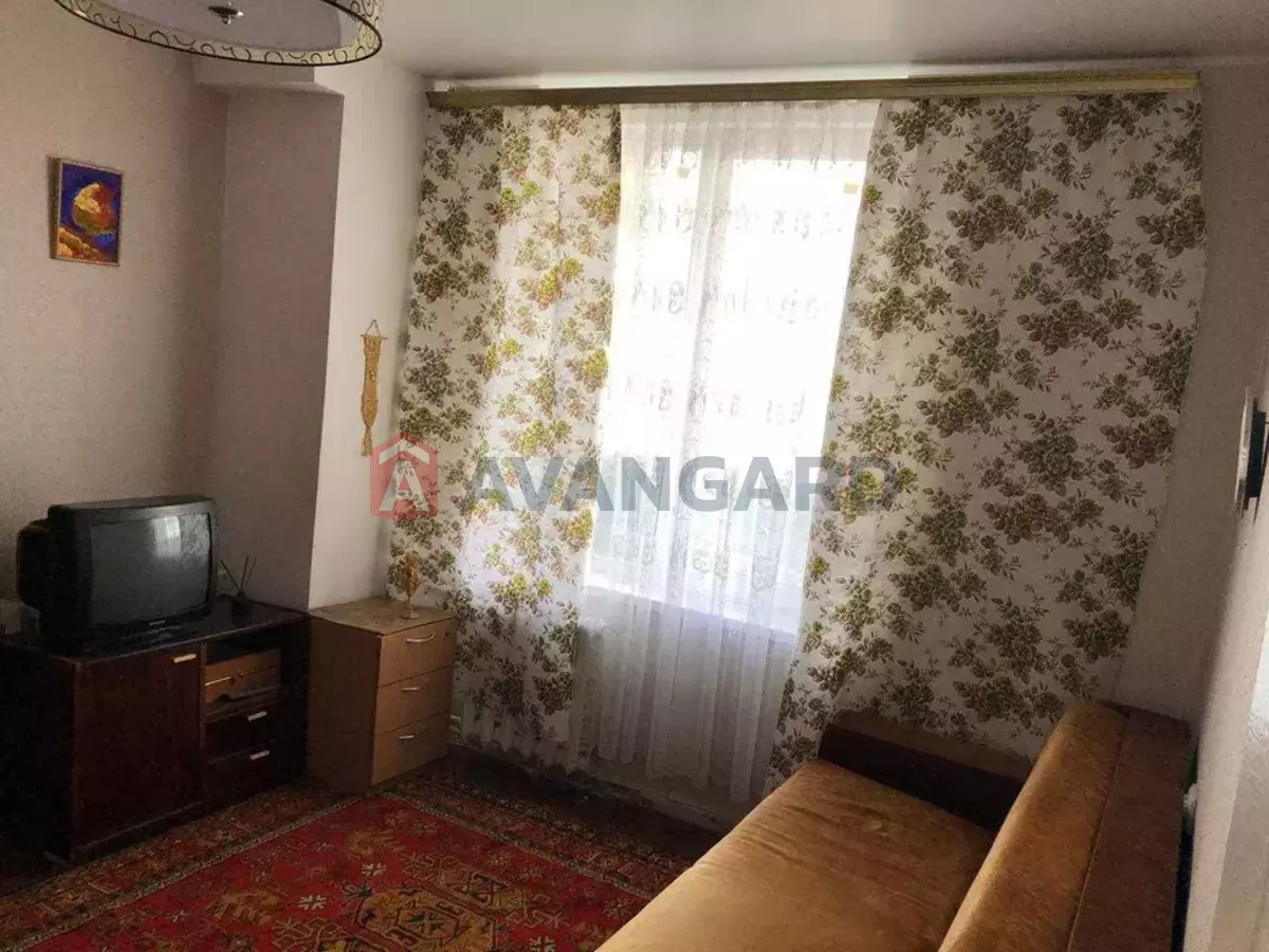 3 ��. ��������, 60/-/8 ��. �., 12/19 ������ ���� 12