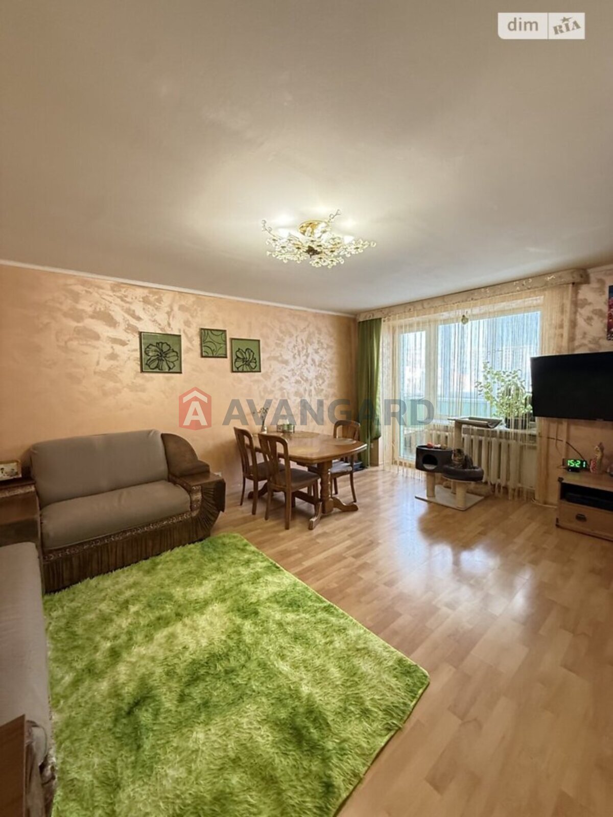 3 ��. ��������, 84/32/29 ��. �., 5/5 ������ ���� 1