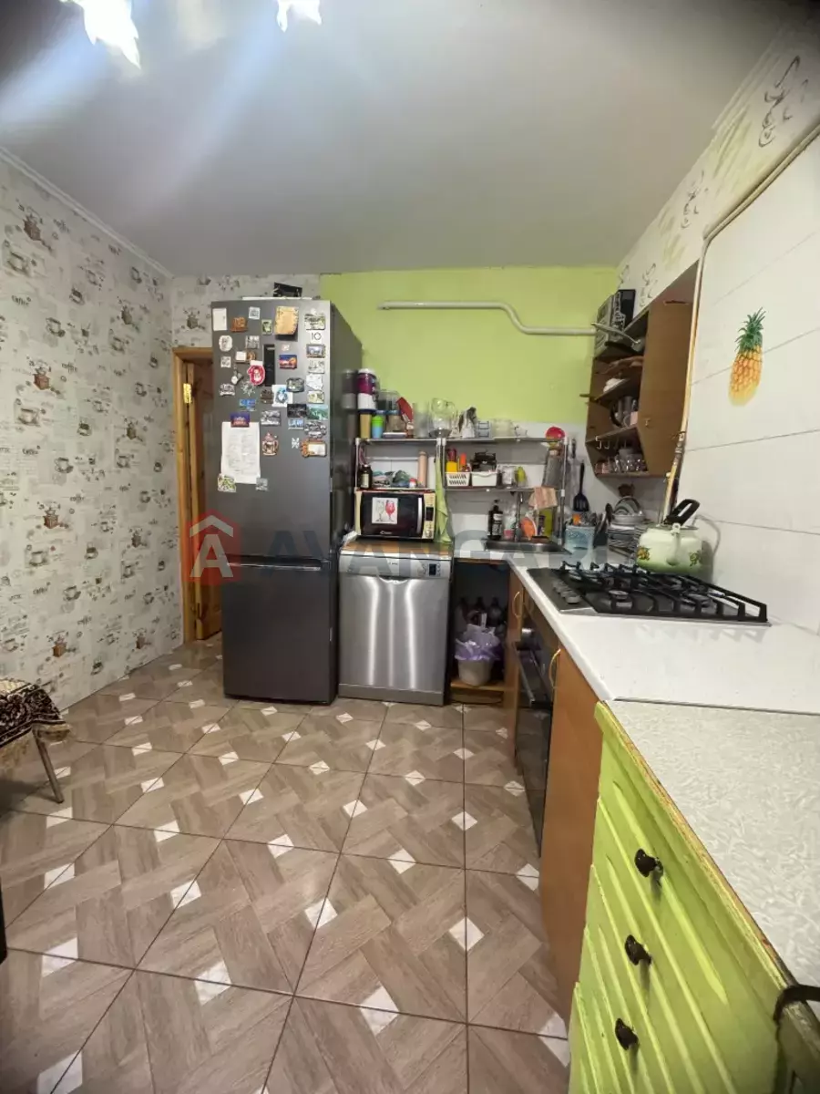 3 ��. ��������, 69/58/9 ��. �., 1/10 ������ ���� 1