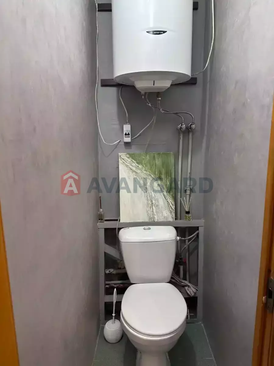 3 . , 67/42/8 . ., 7/9   8