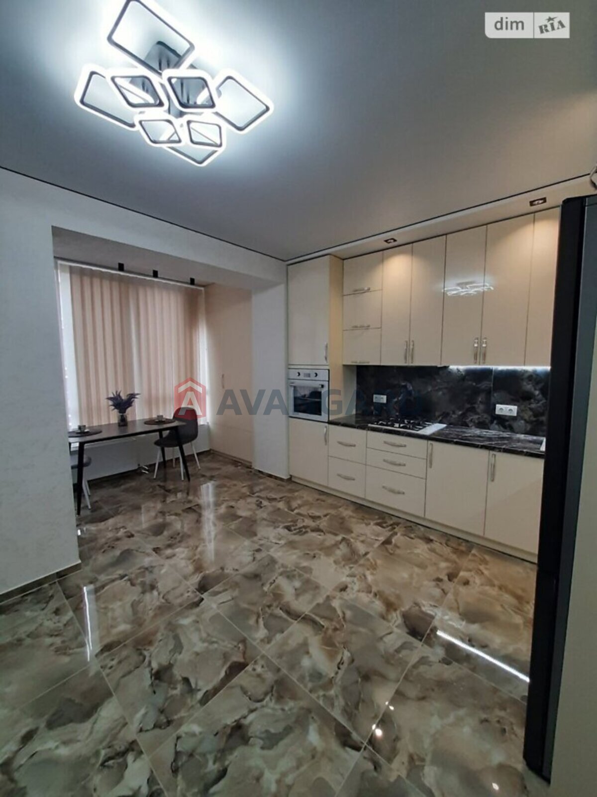 2 ��. ��������, 58/27/15 ��. �., 9/10 ������ ���� 2