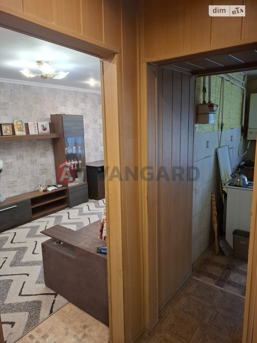 2 ��. ��������, 43/27/8 ��. �., 1/4 ������ ���� 7