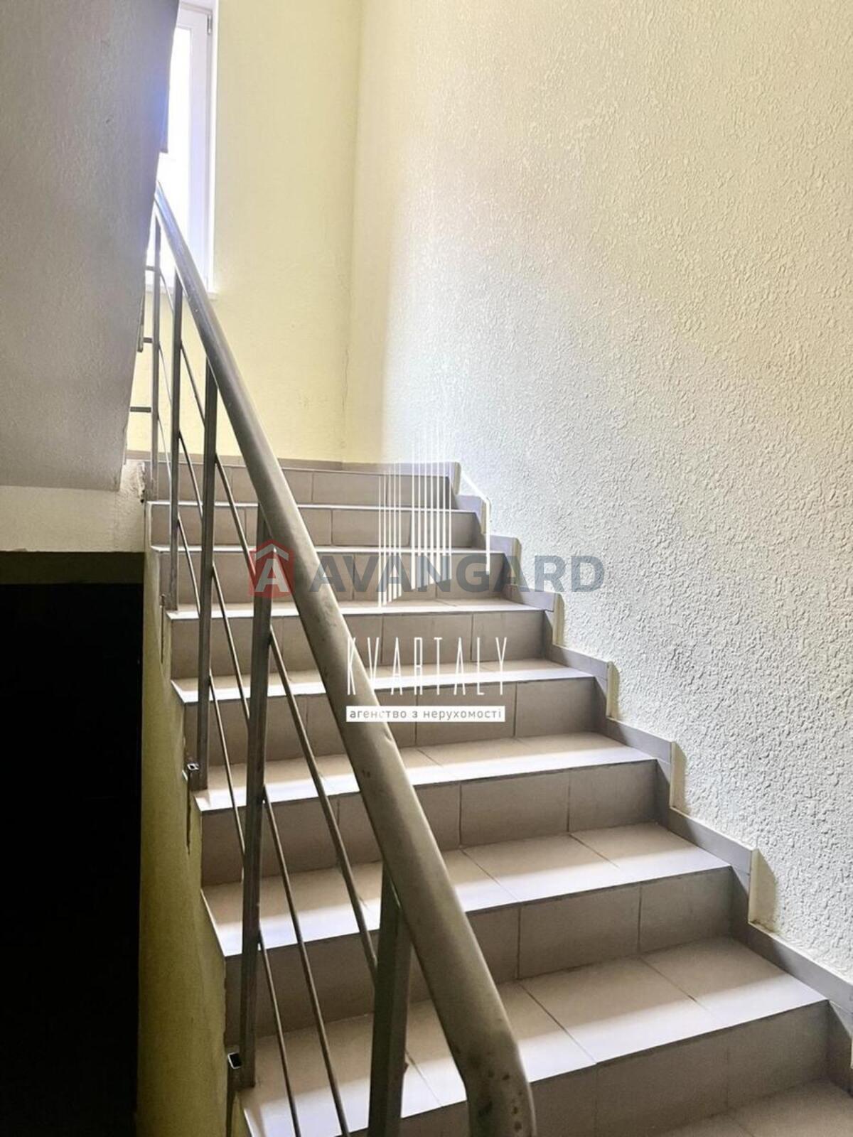 1 ��. ��������, 35/20/8 ��. �., 1/5 ������ ���� 15