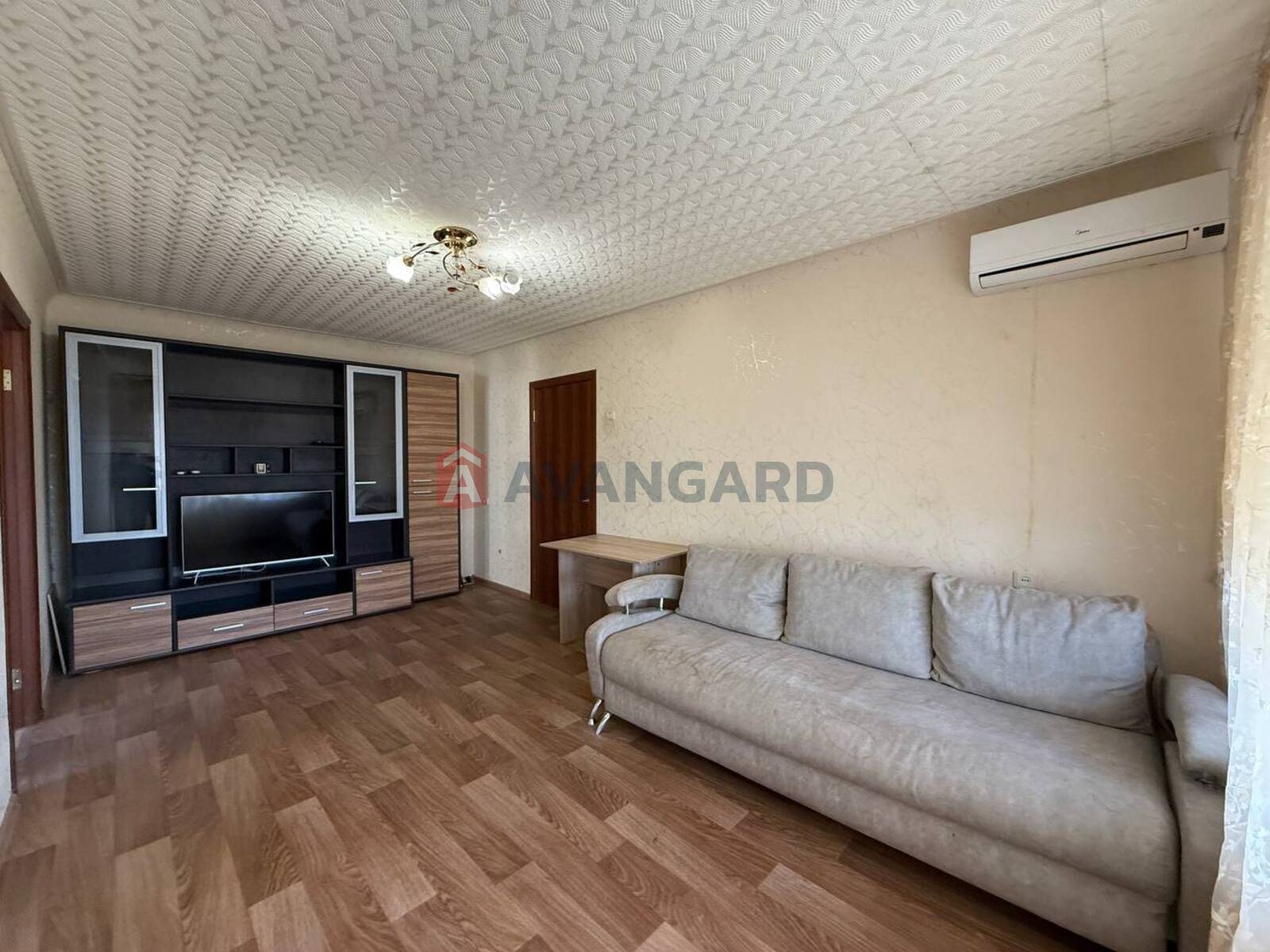 2 ��. ��������, 45,5/28/6 ��. �., 4/5 ������ ���� 9