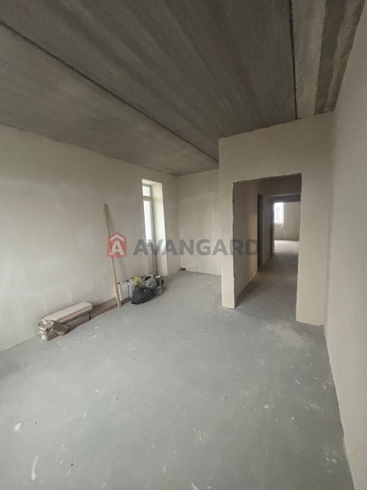 2 ��. ��������, 61,7/32,9/15 ��. �., 5/9 ������ ���� 14