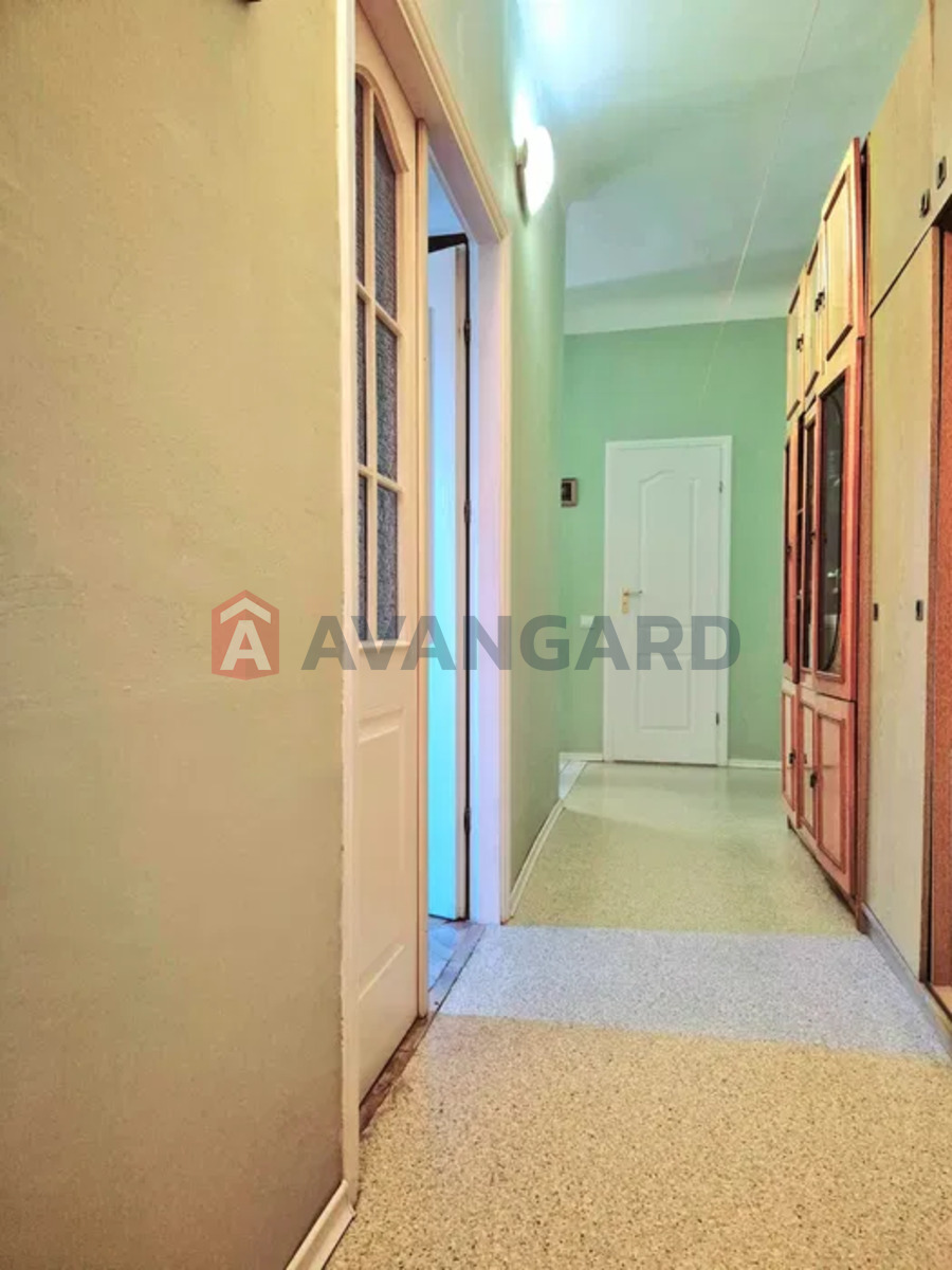 3 ��. ��������, 70/-/9 ��. �., 2/5 ������ ���� 7