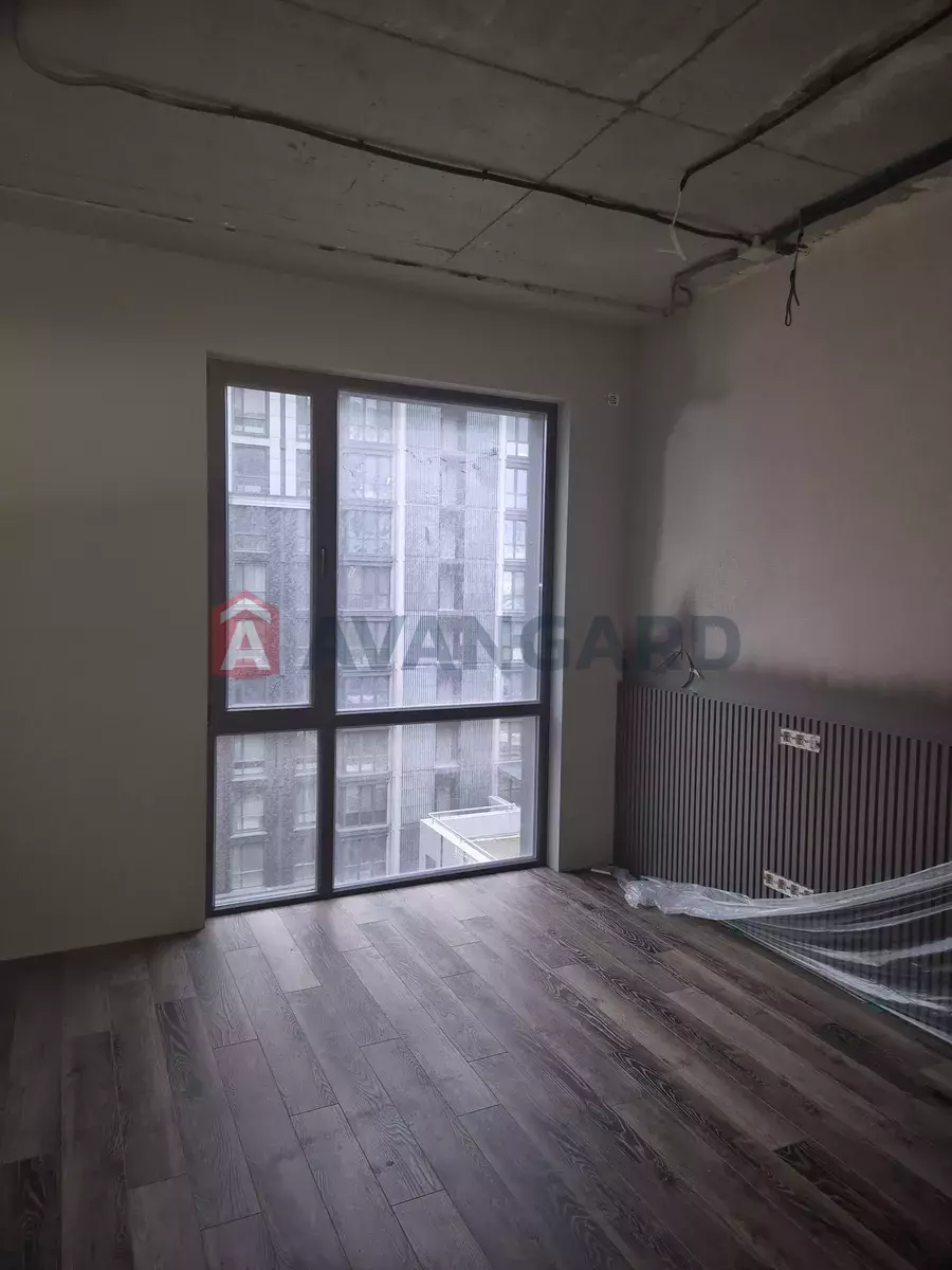 3 ��. ��������, 100/42/25 ��. �., 7/10 ������ ���� 6